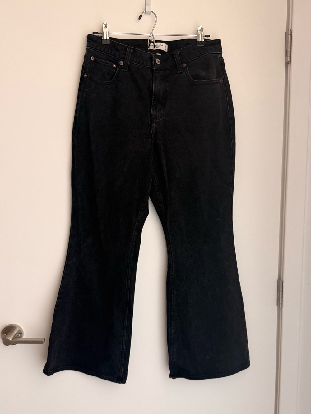 Abercrombie & Fitch High Rise Flare Jeans in size 29S
